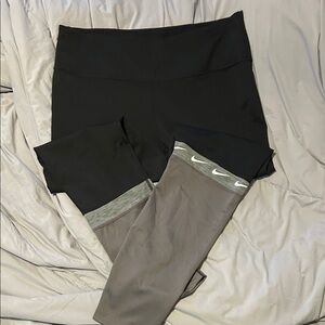 Nike Women's Black and Gray Leggings